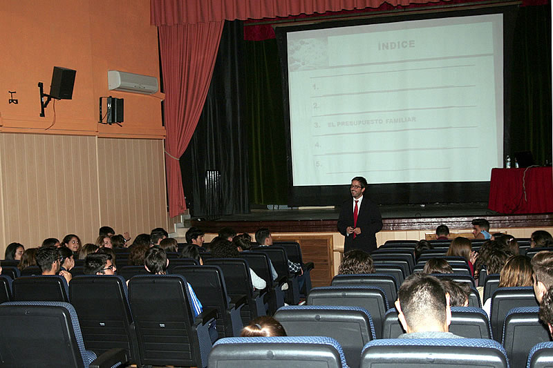 VIII Jornadas de Educación Financiera - IES Pedro Espinosa de Antequera (Málaga) 002